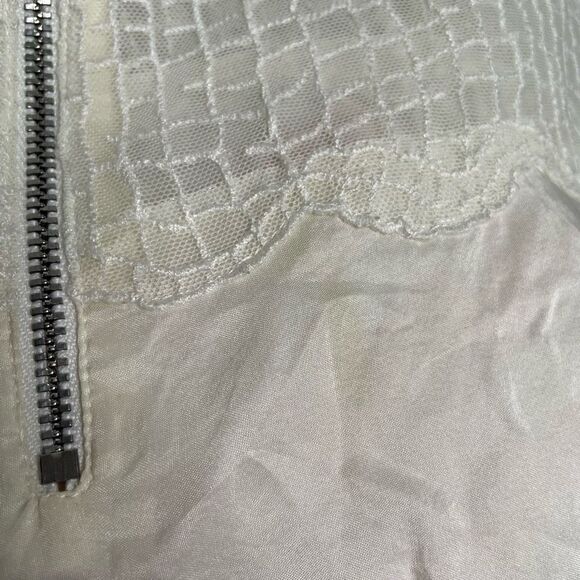 The Kooples Women’s Off White 100% Silk Scallop Blouse Size S - Picture 10 of 10